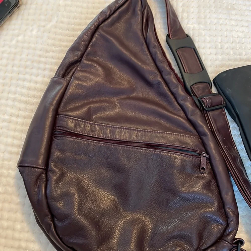 Lady’s Backpack - Picture 1 of 4
